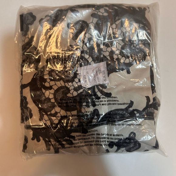 Lululemon Athletica Laceoflage WorkOut Scoop NeckTank Top Black Crème Floral SZ6 - Picture 12 of 17